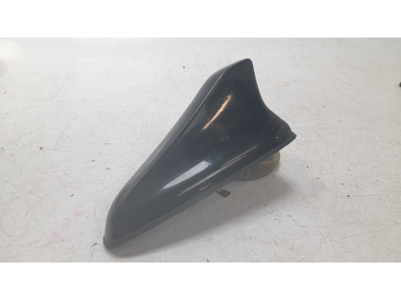 Recambio de antena para hyundai i30 (pd) tecno mild-hybrid referencia OEM IAM 96210G4210  