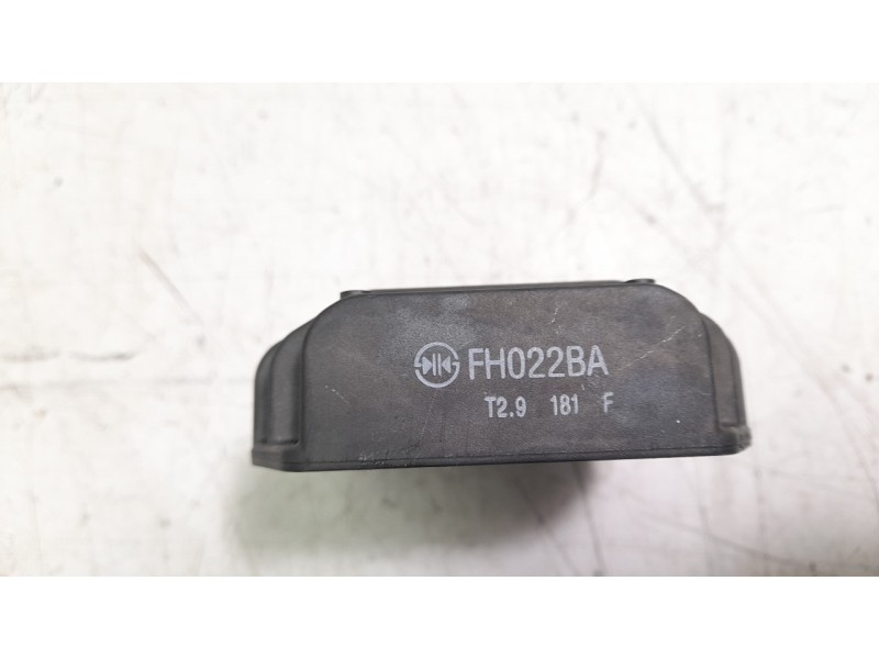 Recambio de regulador de corriente para yamaha xsr 900 referencia OEM IAM FH022BA  