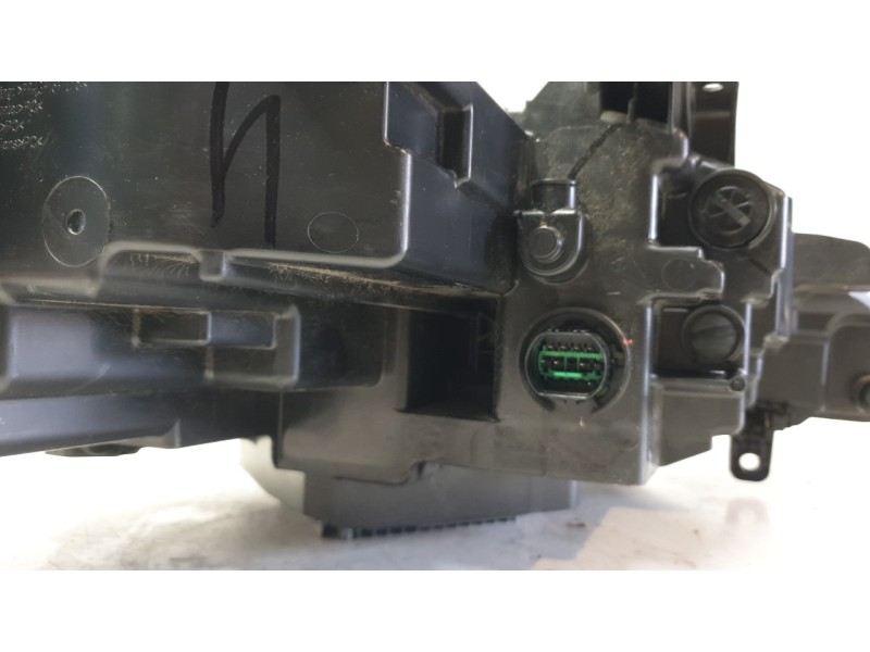 Recambio de faro izquierdo para byd seal u 1.5 plug-in hybrid awd referencia OEM IAM SA3HK4121010B  
