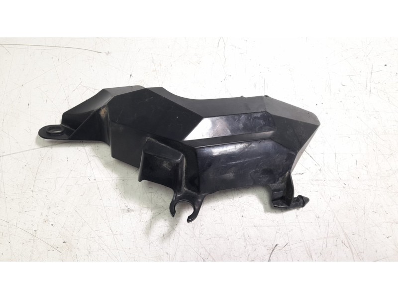 Recambio de canalizador de aire para yamaha xsr 900 referencia OEM IAM B7N124670000  