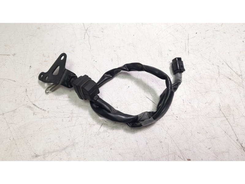 Recambio de interruptor para yamaha xsr 900 referencia OEM IAM BAM825300000  