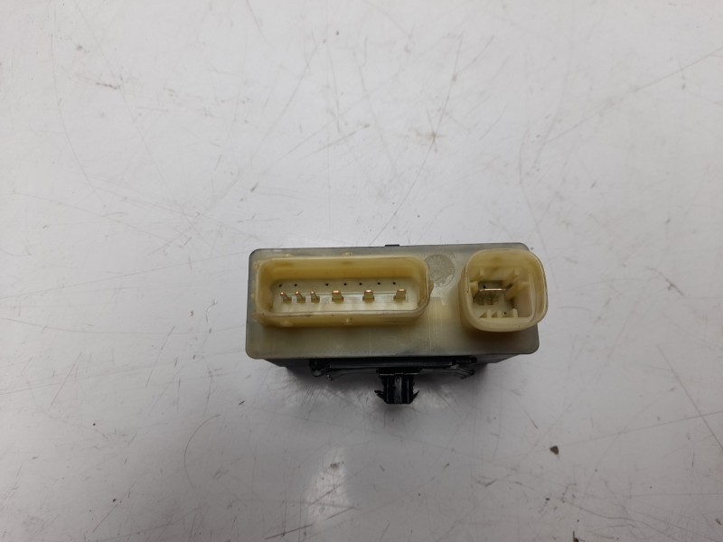 Recambio de caja precalentamiento para peugeot partner kombi 1.6 blue-hdi fap referencia OEM IAM 9652021180  