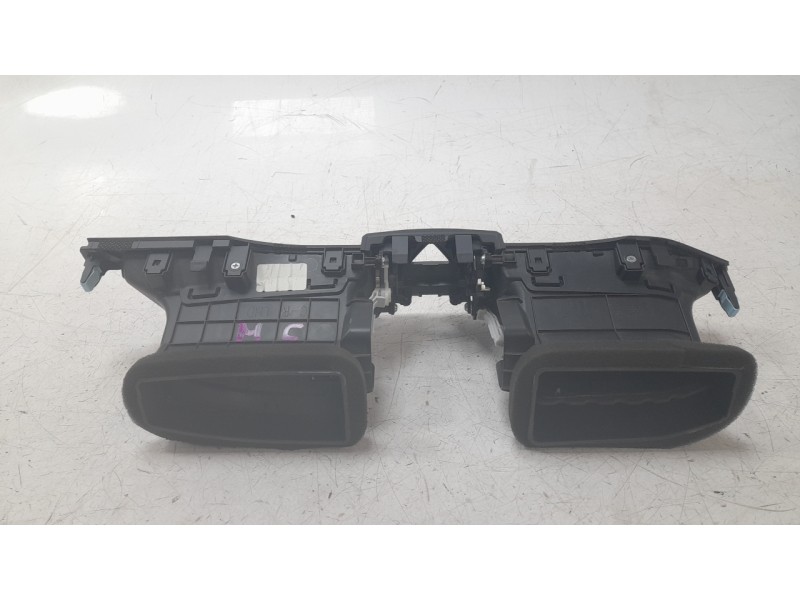 Recambio de aireador central para hyundai i30 (pd) tecno mild-hybrid referencia OEM IAM 97401G4AB0  