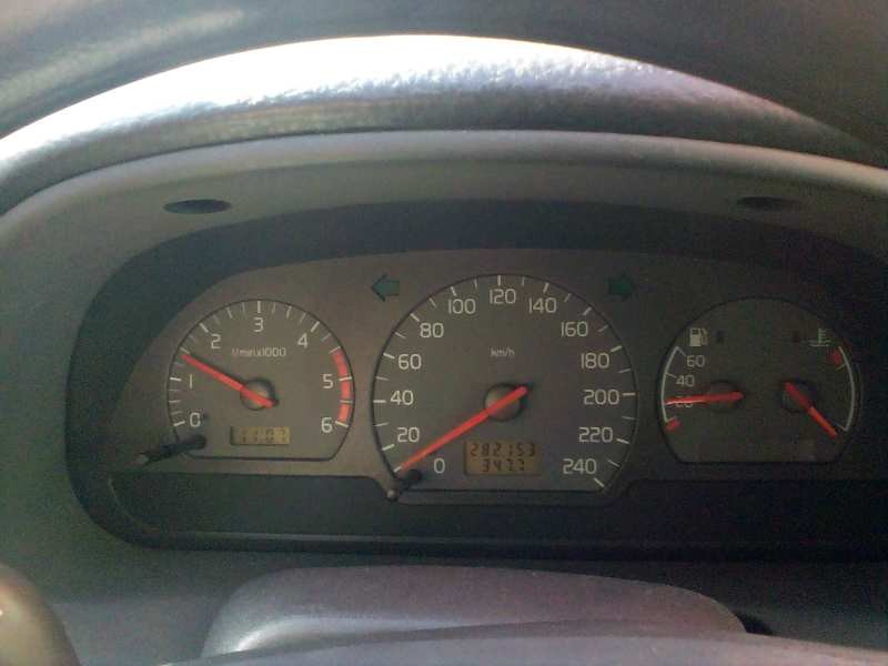 volvo s40 berlina del año 1997