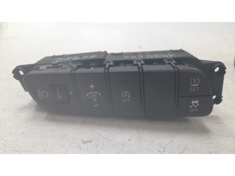 Recambio de mando multifuncion para hyundai i30 (pd) tecno mild-hybrid referencia OEM IAM 93750G4530  