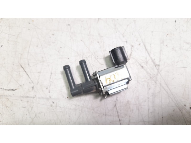 Recambio de valvula solenoide para yamaha xsr 900 referencia OEM IAM K5T48693  