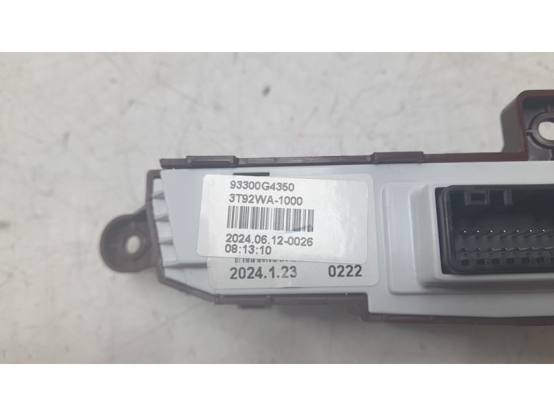 Recambio de interruptor para hyundai i30 (pd) tecno mild-hybrid referencia OEM IAM 93300G4350  