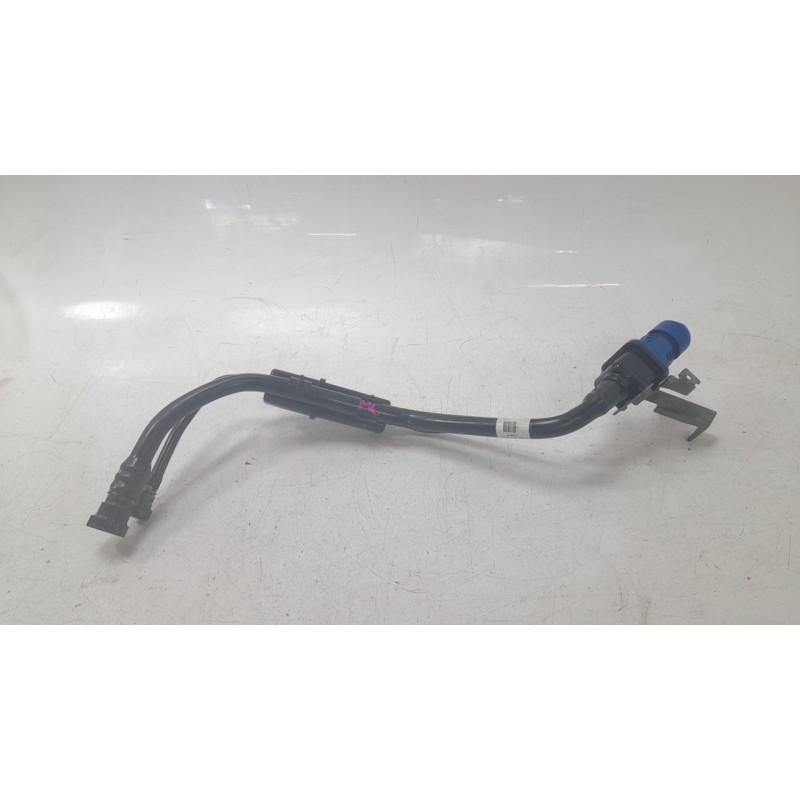 Recambio de tubo para peugeot 308 iii (fb_, fh_, fp_, f3_, fm_) bluehdi 130 (fbyhzl, fbyhzt) referencia OEM IAM 9831044780  