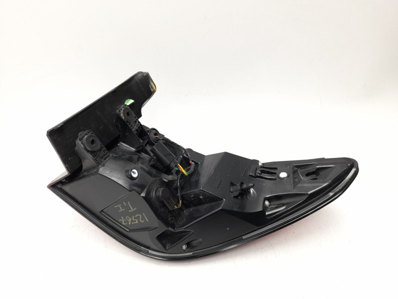 Recambio de piloto trasero izquierdo para mg zs suv (azs1) 1.0 t-gdi referencia OEM IAM 10571681  