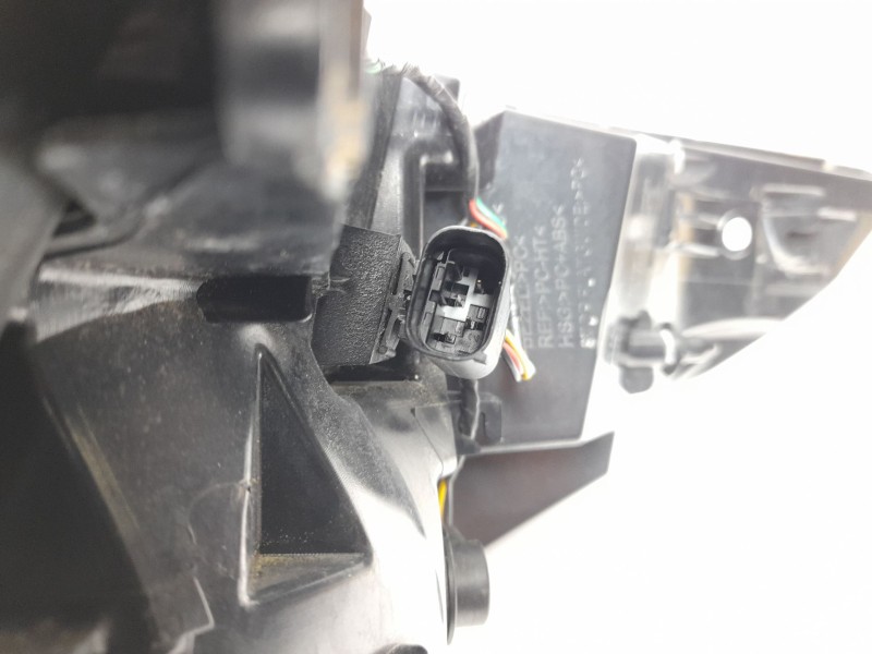 Recambio de piloto trasero izquierdo para mg zs suv (azs1) 1.0 t-gdi referencia OEM IAM 10571681  