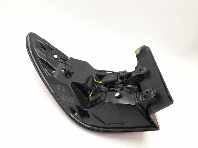 Recambio de piloto trasero derecho para mg zs suv (azs1) 1.0 t-gdi referencia OEM IAM 10571682  