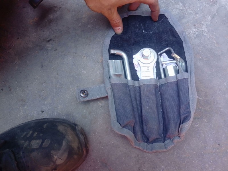 Recambio de herramientas para royal enfield super meteor 650 super meteor 650 referencia OEM IAM   