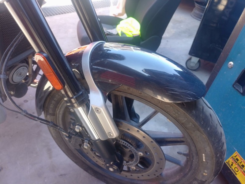 Recambio de guardabarros para royal enfield super meteor 650 super meteor 650 referencia OEM IAM   