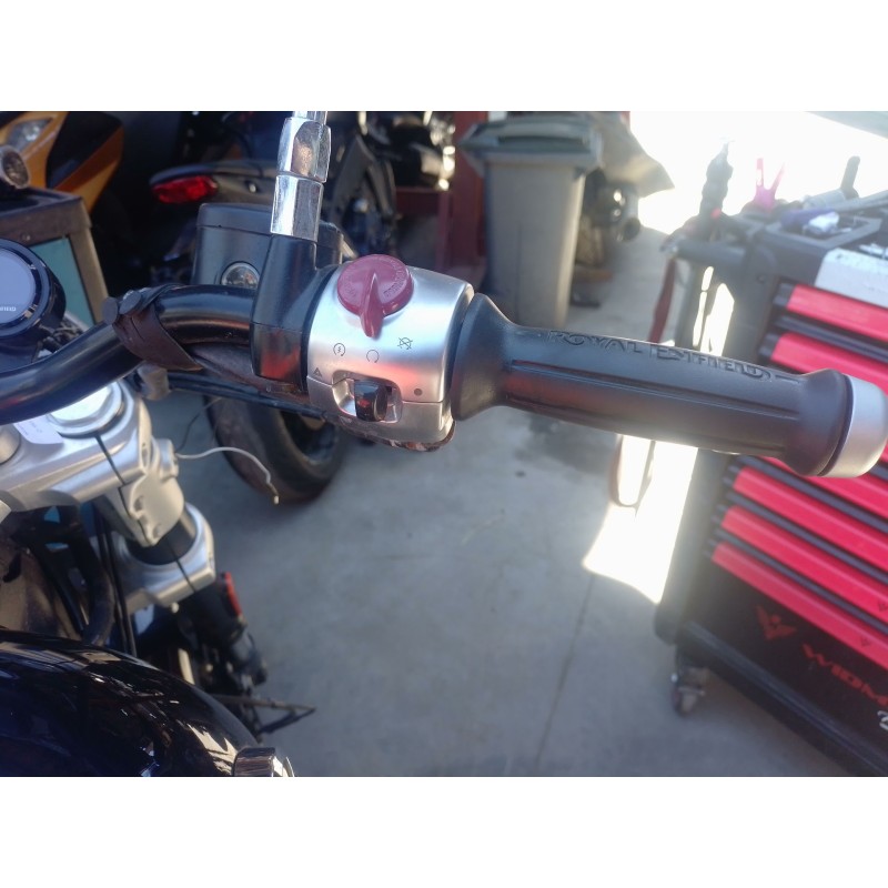 Recambio de piña luces derecha para royal enfield super meteor 650 super meteor 650 referencia OEM IAM   