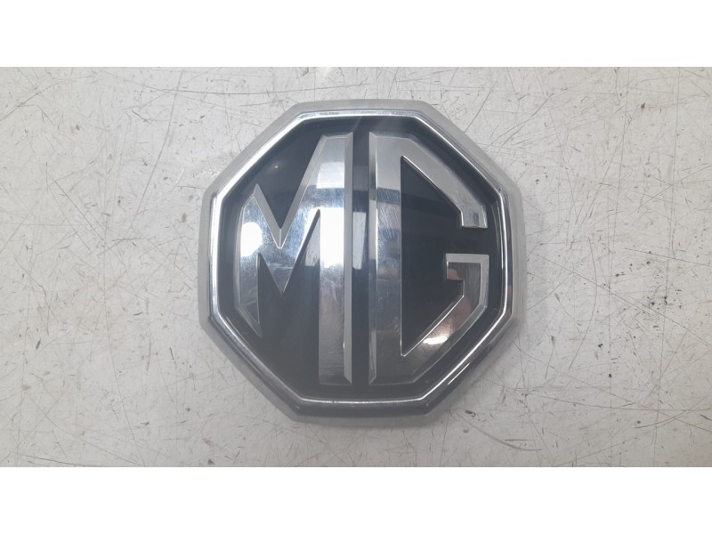 Recambio de emblema para mg zs suv (azs1) 1.0 t-gdi referencia OEM IAM 10647805  