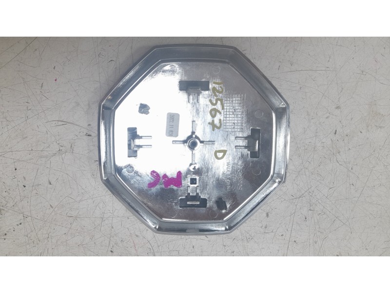 Recambio de emblema para mg zs suv (azs1) 1.0 t-gdi referencia OEM IAM 10647805  
