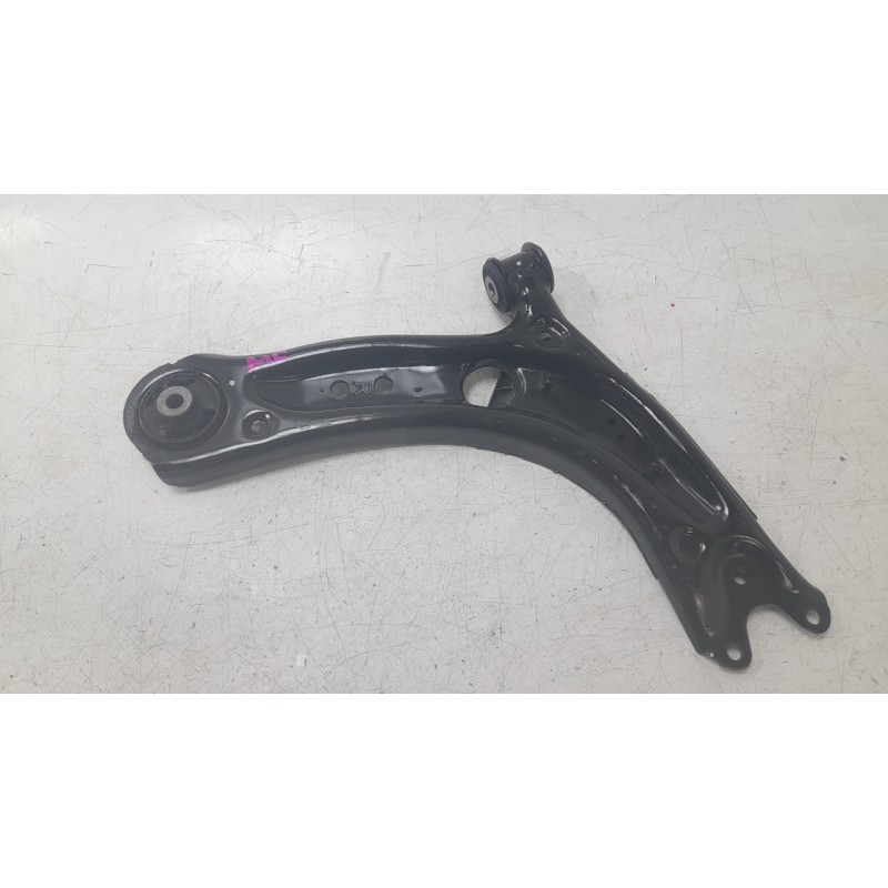 Recambio de brazo suspension superior delantero izquierdo para skoda octavia iv (nx3, nn3, pv3) 2.0 tdi referencia OEM IAM 5WA40