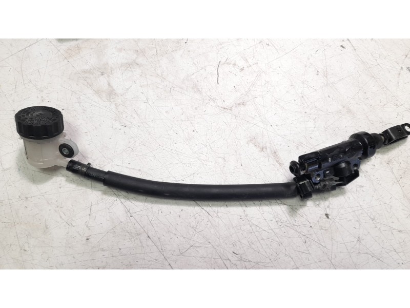 Recambio de bomba freno trasera para yamaha tracer tracer 9 (rn70) referencia OEM IAM 56P2583V0100  