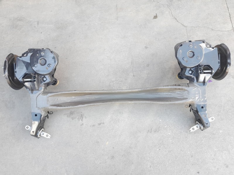 Recambio de puente trasero para opel grandland / grandland x (a18, p1uo) 1.2 (75) referencia OEM IAM 1647872280  