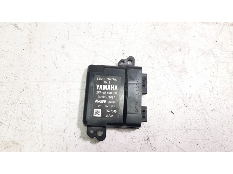 Recambio de centralita luces para yamaha tracer tracer 9 (rn70) referencia OEM IAM 3550071027  