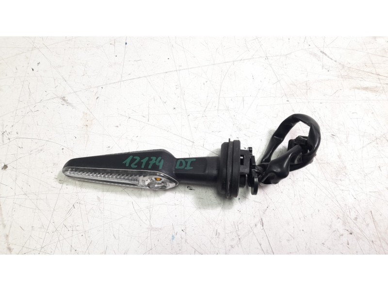 Recambio de piloto delantero izquierdo para yamaha tracer tracer 9 (rn70) referencia OEM IAM B7N833100000  