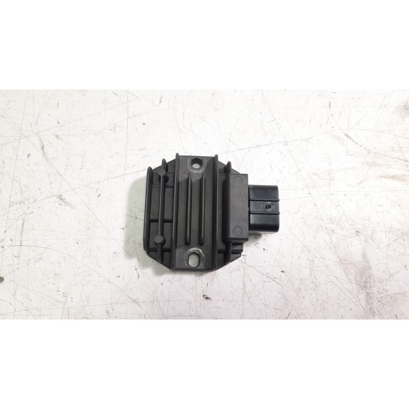 Recambio de regulador de corriente para yamaha tracer tracer 9 (rn70) referencia OEM IAM FH022BA  
