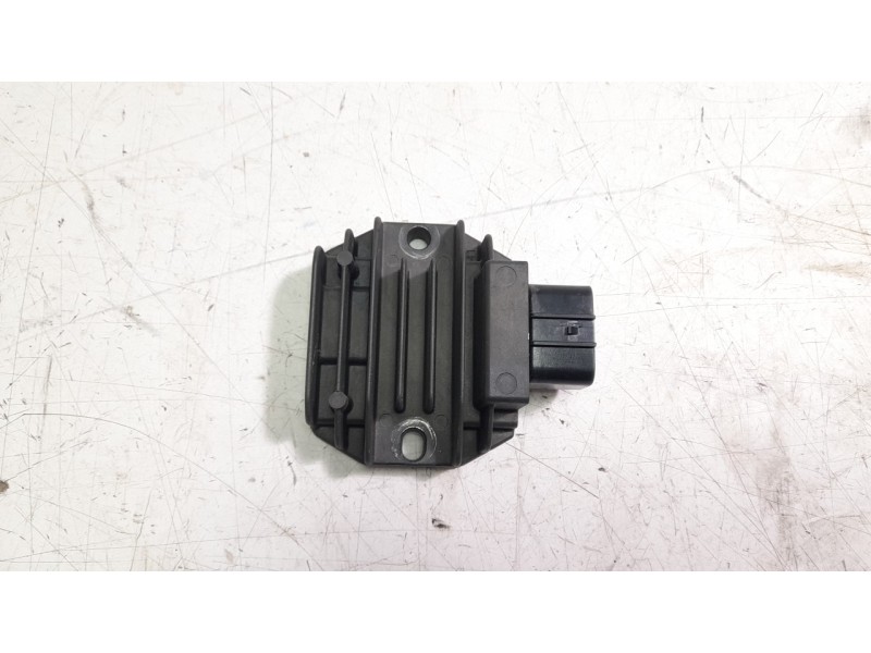 Recambio de regulador de corriente para yamaha tracer tracer 9 (rn70) referencia OEM IAM FH022BA  
