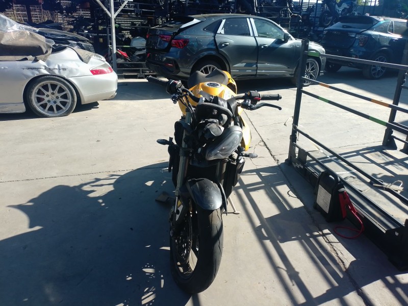 triumph street triple 765 rs del año 2025