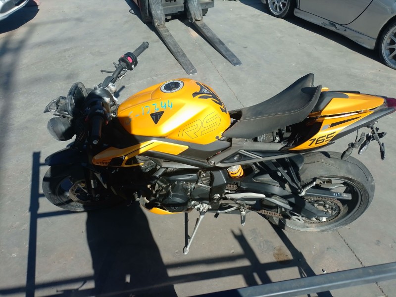 triumph street triple 765 rs del año 2025