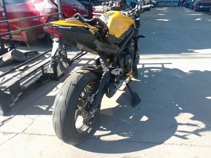 triumph street triple 765 rs del año 2025