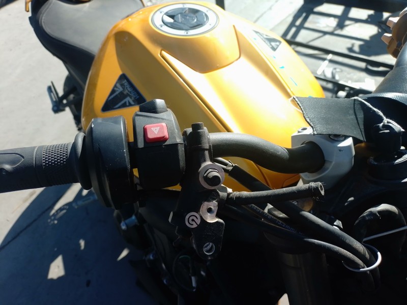 Recambio de piña luces derecha para triumph street triple 765 rs street triple 765 rs referencia OEM IAM   