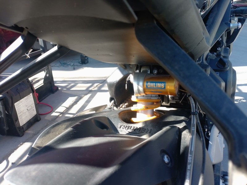 Recambio de amortiguador trasero para triumph street triple 765 rs street triple 765 rs referencia OEM IAM   