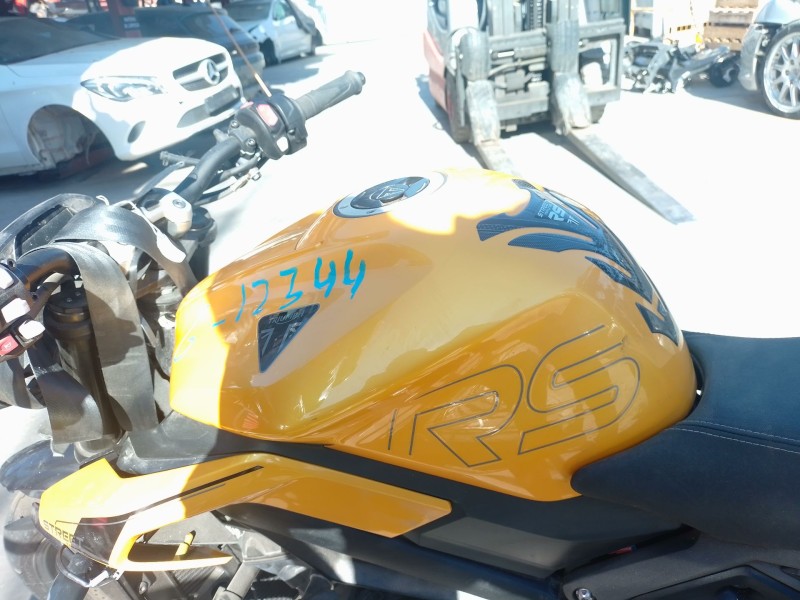 Recambio de deposito combustible para triumph street triple 765 rs street triple 765 rs referencia OEM IAM   