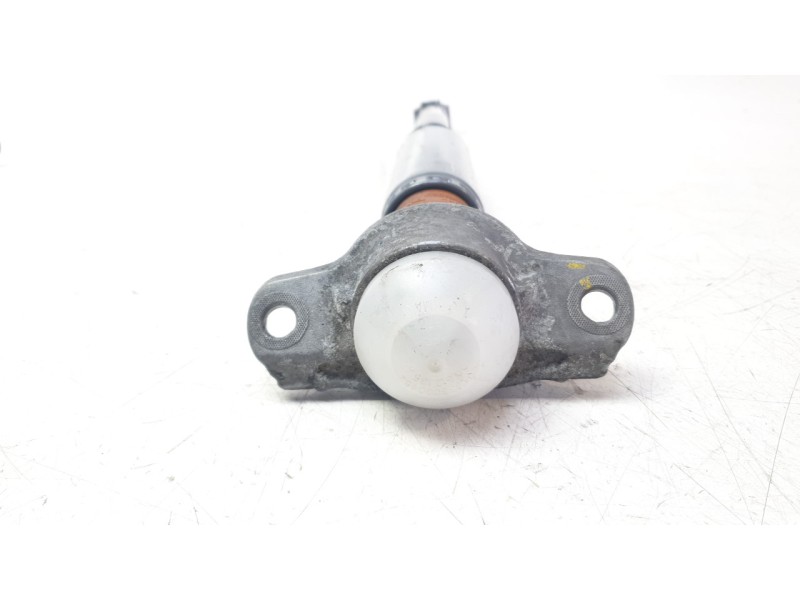 Recambio de amortiguador trasero izquierdo para audi a3 (8v1, 8vk) 1.6 tdi referencia OEM IAM 5Q0513049BG 814901003531 