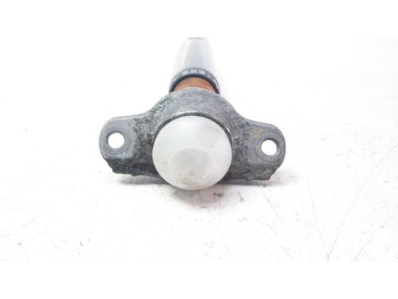 Recambio de amortiguador trasero derecho para audi a3 (8v1, 8vk) 1.6 tdi referencia OEM IAM 5Q0513049BG 814901003531 
