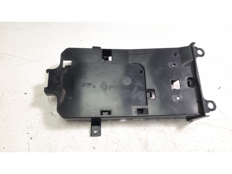Recambio de moldura para yamaha tracer tracer 9 (rn70) referencia OEM IAM B5U2160E0100  