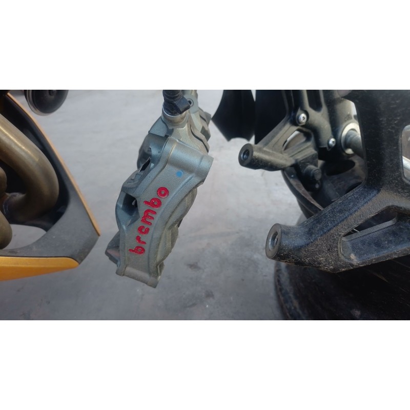 Recambio de pinza de freno delantera derecha para triumph street triple 765 rs street triple 765 rs referencia OEM IAM   