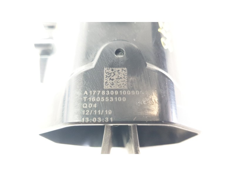 Recambio de aireador central derecho para mercedes-benz clase a (bm 177) a 200 (177.087) referencia OEM IAM A17783091009051  