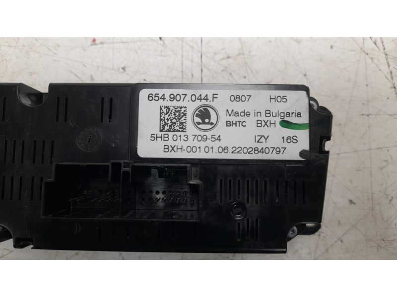 Recambio de mando climatizador para skoda kamiq (nw4) 1.0 tsi referencia OEM IAM 654907044F  