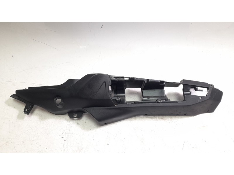 Recambio de moldura para yamaha tracer tracer 9 (rn70) referencia OEM IAM B5U21731  