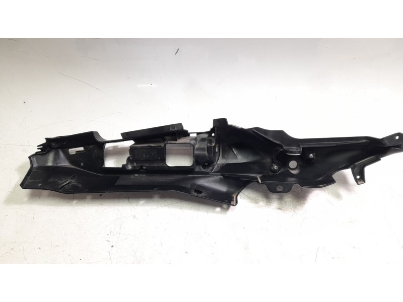 Recambio de moldura para yamaha tracer tracer 9 (rn70) referencia OEM IAM B5U21731  