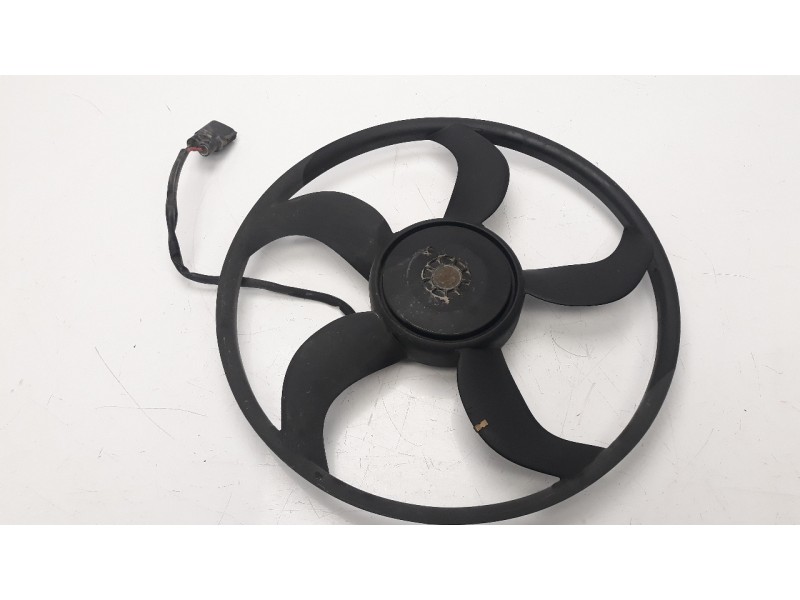 Recambio de electroventilador para ford transit custom kombi 2.0 tdci cat referencia OEM IAM 3136613357  
