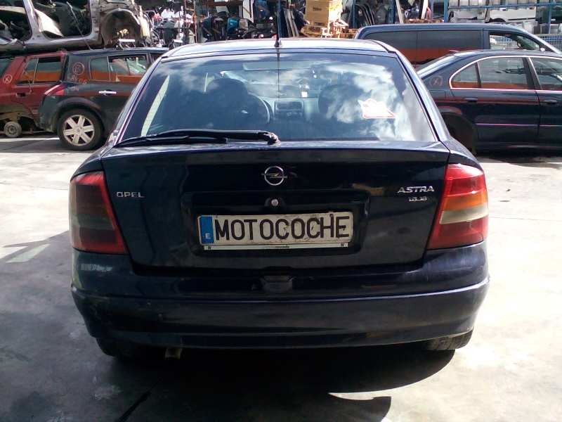 opel astra g berlina del año 1998