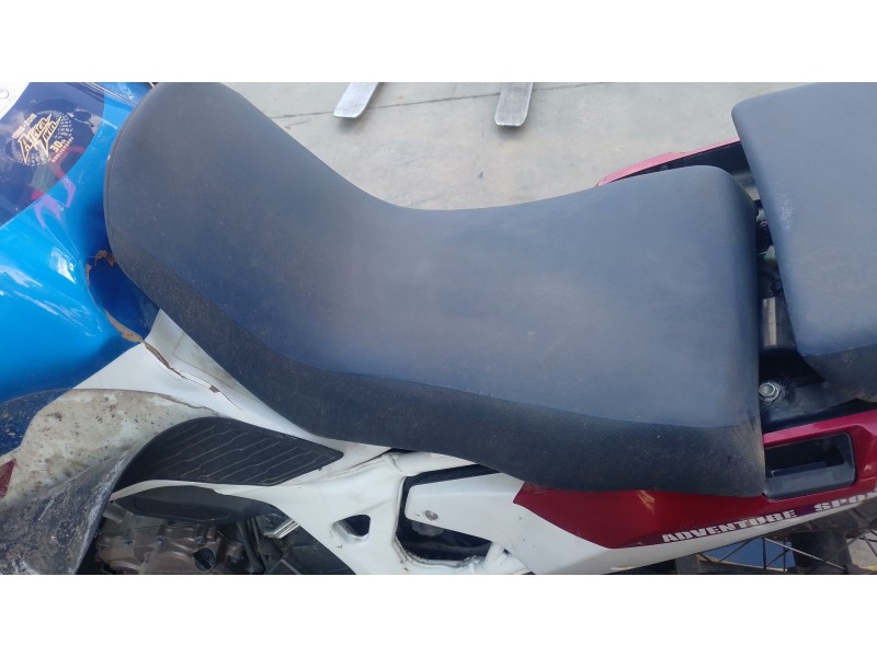 Recambio de asiento para honda crf crf 1000 l africa twin referencia OEM IAM   