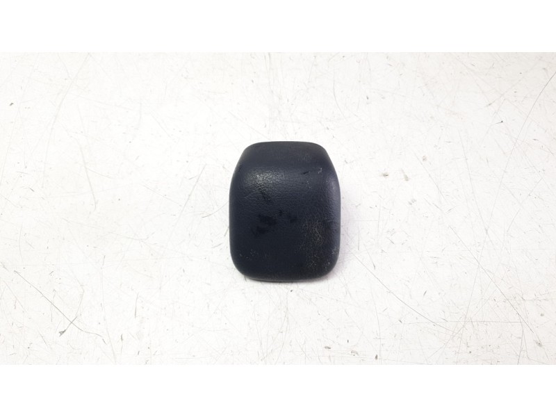 Recambio de apoyabrazos central para mercedes-benz clase a (bm 177) a 200 (177.087) referencia OEM IAM A1776805202  
