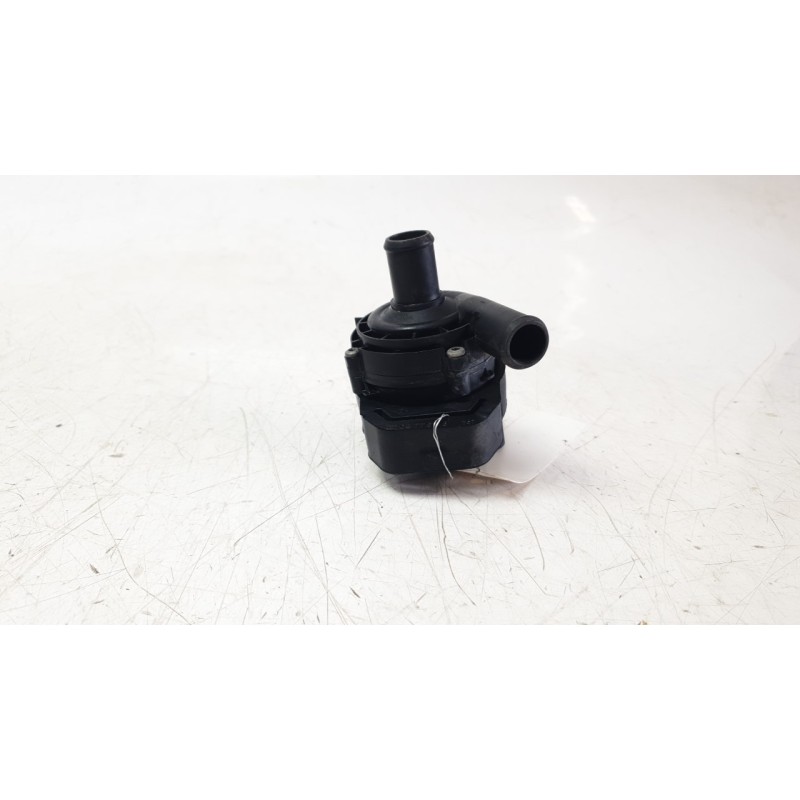 Recambio de bomba agua para mercedes-benz clase a (bm 177) a 200 (177.087) referencia OEM IAM A2118350364 0392023000 