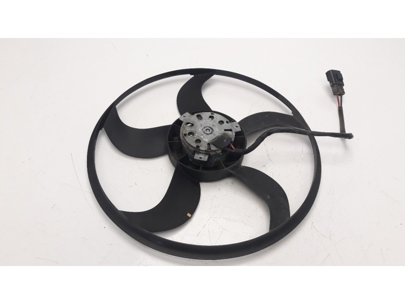 Recambio de electroventilador para ford transit custom kombi 2.0 tdci cat referencia OEM IAM 3136613357  