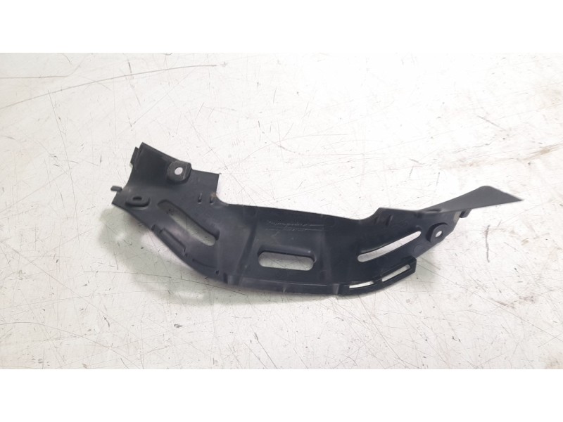 Recambio de moldura para honda africa twin referencia OEM IAM 64221MJPG500  