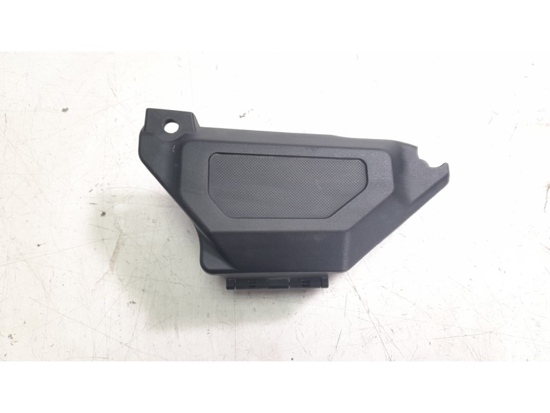 Recambio de guantera para honda africa twin referencia OEM IAM 89050MKKD000  