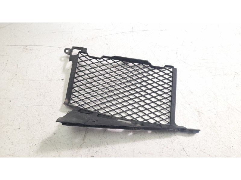 Recambio de moldura para honda africa twin referencia OEM IAM 19031MJPG500  